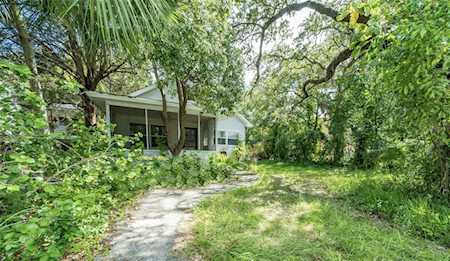 701 Oak Ave Clearwater, FL 33756