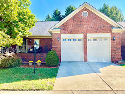 2932 Tabor Oaks Ln Lexington, KY 40502
