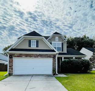 5001 Whitfield Ct Summerville, SC 29485
