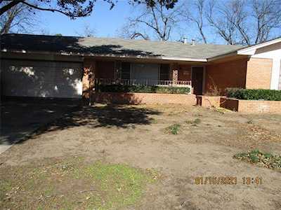 709 Valley View Drive Arlington, TX 76010