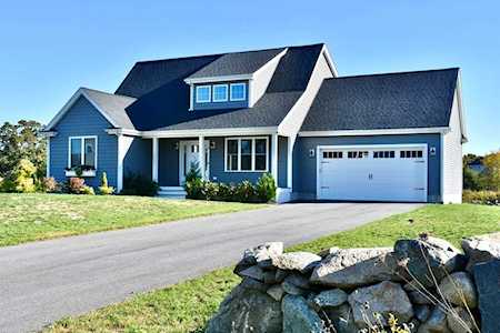 2 Grinnell Ct Westport, MA 02790