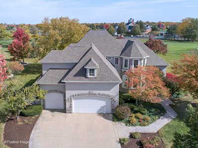 2407 Fawn Lake Circle Naperville, IL 60564
