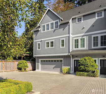 316 Ericksen Ave NE #R-4 Bainbridge Island, WA 98110