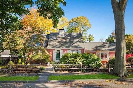 1 Lincoln Circle Swampscott, MA 01907
