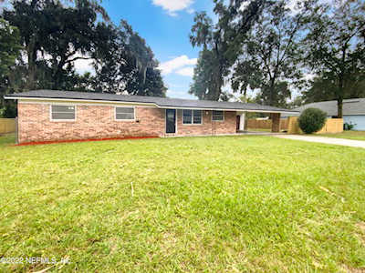 1509 Elsie ST Green Cove Springs, FL 32043