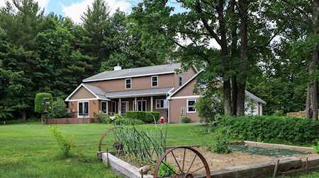 40 Boston View Dr New Ipswich, NH 03071