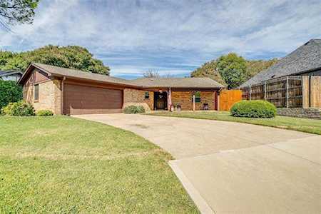 6725 Starnes Road North Richland Hills, TX 76182