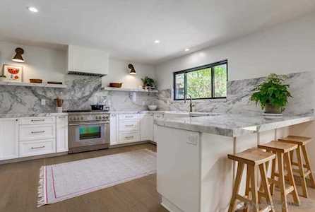 5453 Thunderbird Lane La Jolla, CA 92037