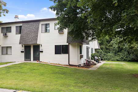 1740 Wendy Way Neenah, Village of Fox Crossing, WI 54956-1633