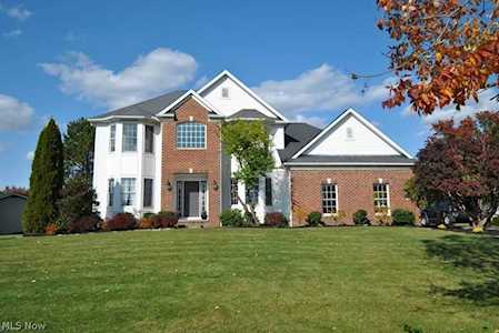 4308 S Fall Lake Dr Avon, OH 44011