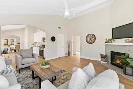27122 La Fuente Mission Viejo, CA 92692