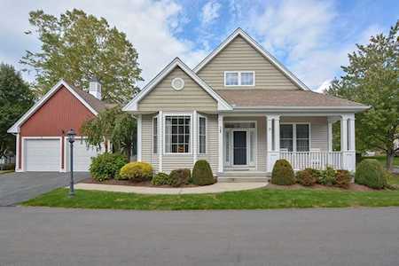 19 Braeburn Lane #19 Ashland, MA 01721