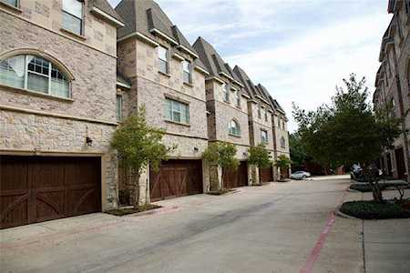2700 Club Ridge Drive #30 Lewisville, TX 75067