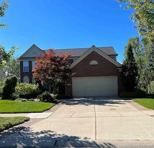 54213 Stillwater Macomb, MI 48042