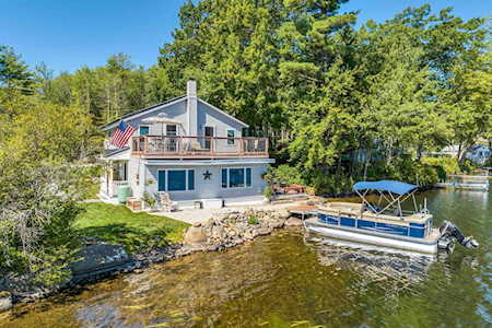 31 N River Lake Rd Nottingham, NH 03290
