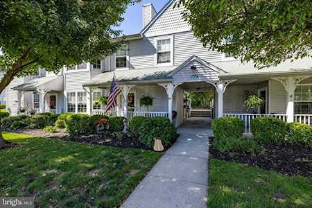 606 Sweetwater Dr Cinnaminson, NJ 08077