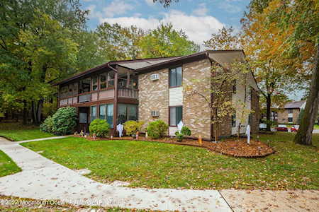 110 Amberly Dr #H Manalapan, NJ 07726