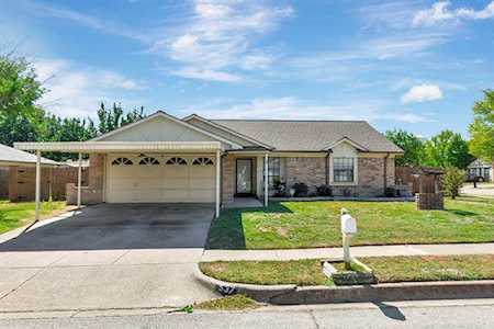 537 N Park Drive Saginaw, TX 76179