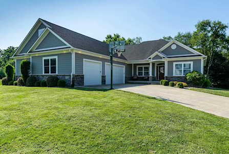 2516 E Manor Court Bloomington, IN 47401