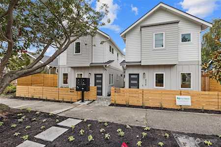 8025 17th Ave NW #4 Seattle, WA 98117