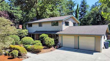 190 Mt Olympus Dr SW Issaquah, WA 98027