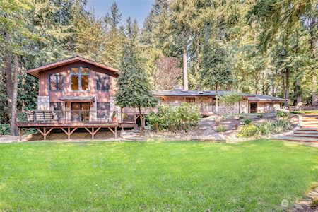 24015 SE 30th St Sammamish, WA 98075