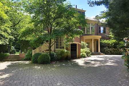 80 Putnam St Newton, MA 02465