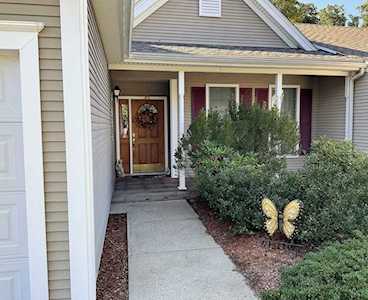 13 Summerfield Dr #13 Uxbridge, MA 01569