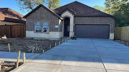 1424 E Arlington Avenue Fort Worth, TX 76104