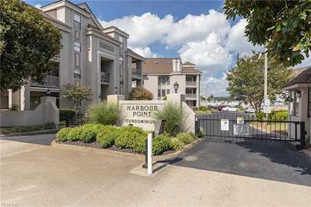 421 Harbour Point #202 Virginia Beach, VA 23451