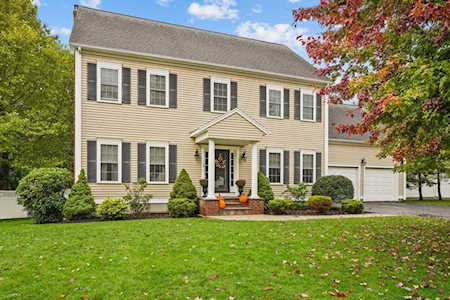 16 Paddock Drive Plainville, MA 02762