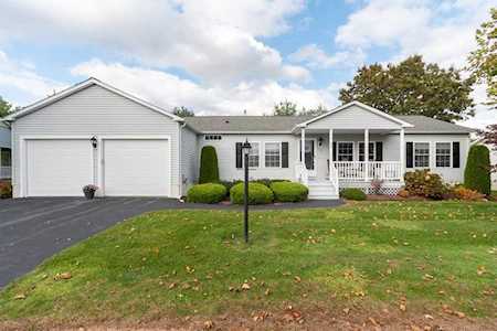 16 Sandstone Dr Bridgewater, MA 02324