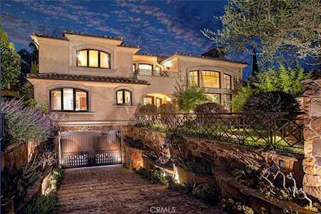 10 Pelican Point Dr Newport Coast, CA 92657