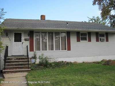 676 Forrest Ave Laurence Harbor, NJ 08879