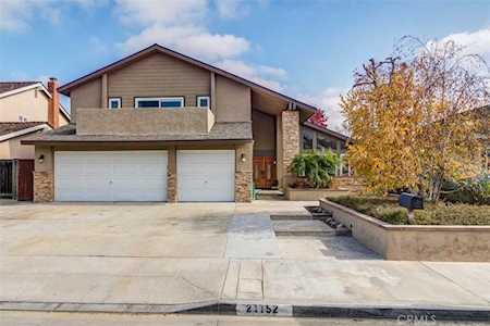 21152 Shaw Ln Huntington Beach, CA 92646