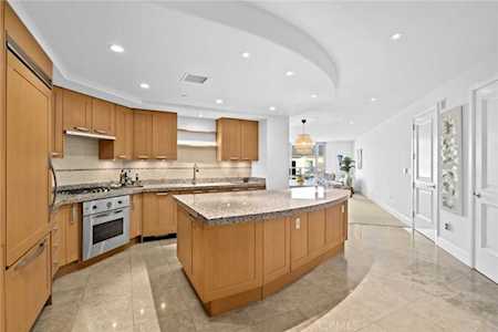 8047 Scholarship Irvine, CA 92612