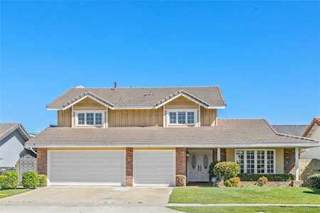 17132 Newquist Lane Huntington Beach, CA 92649