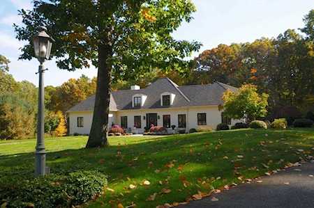 15 High Meadow Cir East Longmeadow, MA 01028