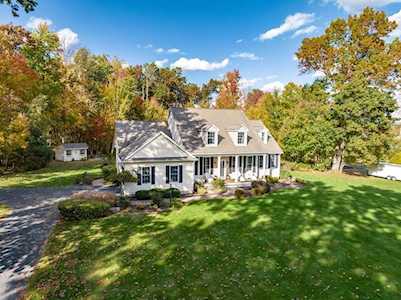 41 Rollins Dr East Longmeadow, MA 01028