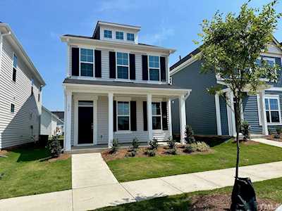 234 Blue Iris Parkway #133 Clayton, NC 27520