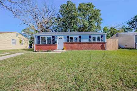 832 Trice Terrace Norfolk, VA 23502