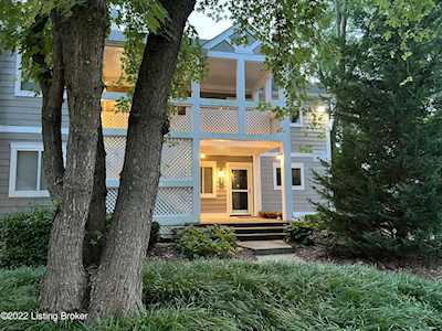 19 Lake Ave Louisville, KY 40206