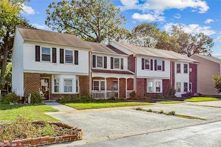 114 Solebay St Yorktown, VA 23692
