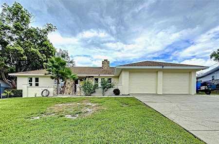 1608 Lakewood Dr S Lakeland, FL 33813