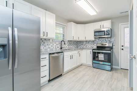 1917 Chris Drive Lexington, KY 40511