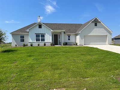 10251 Finch Road Sanger, TX 76266