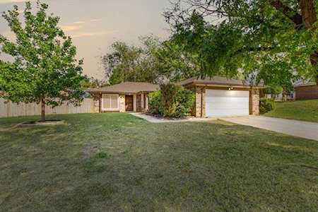 301 Ascot Drive Euless, TX 76040