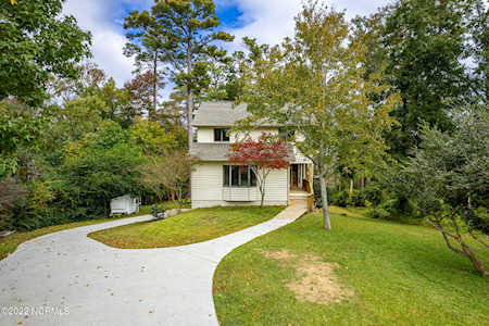 4312 Village Court Morehead City, NC 28557