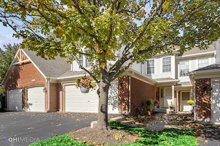 1666 Penn Ct Crystal Lake, IL 60014