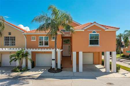 19 Crescent PLACE S St. Petersburg, FL 33711